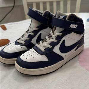Nike Kids Boys Sneakers - Blue and White size 1.5